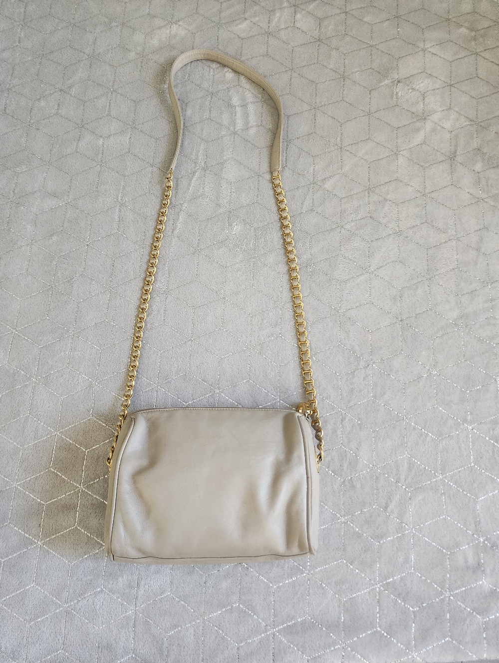 NINE WEST | Cream Shoulder Bag with Gold Chain Strap